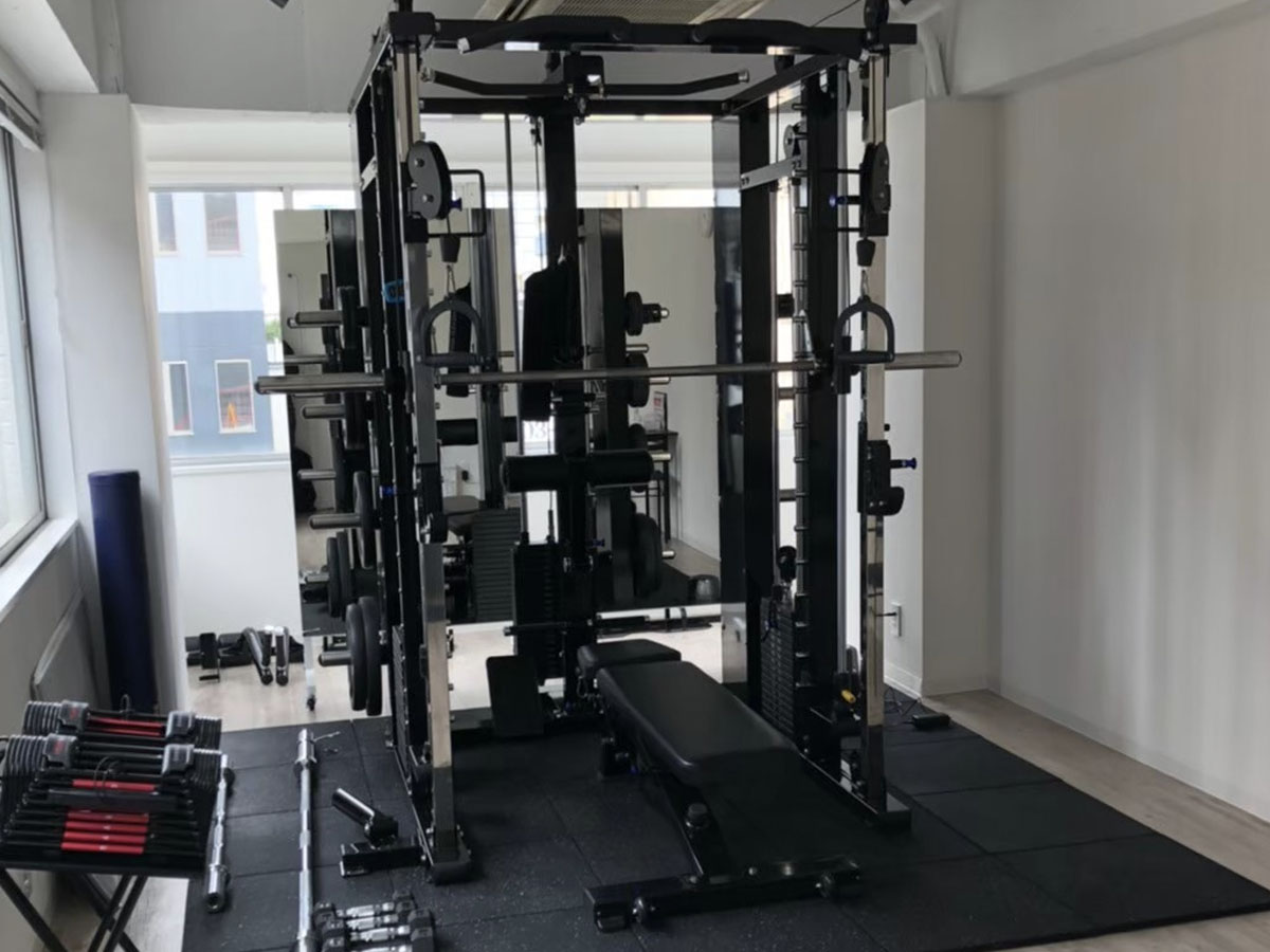 Apple GYM(アップルジム)人形町店の外観
