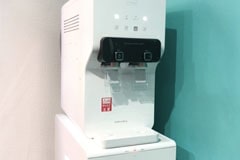アップルジム京橋店のジム画像・ウォーターサーバーが無料で飲み放題