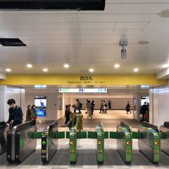 Apple GYM（アップルジム）新宿店までの道のり（JR線）1JR新宿駅西改札を出て左へ進み1番出口から地上に出てください。