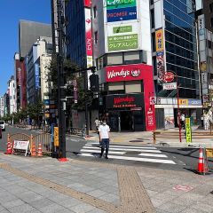 Apple GYM（アップルジム）上野店までの道のり（東京メトロ日比谷線）3-5Wandy'sの方へ横断歩道を渡ってください。