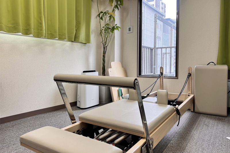 Apple Pilates（アップルピラティス）府中店のピラティスマシンのイメージ